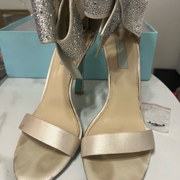 Besty Johnson Wedding Collection Rhinestone Pumps - Picture 5 of 5